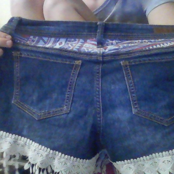 Shorts - Picture 10 of 10